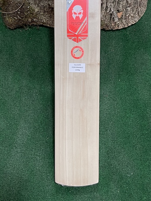 Phantom Illusion Performance Cricket Bat