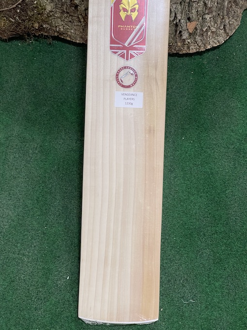 Phantom Vengeance Players Cricket Bat