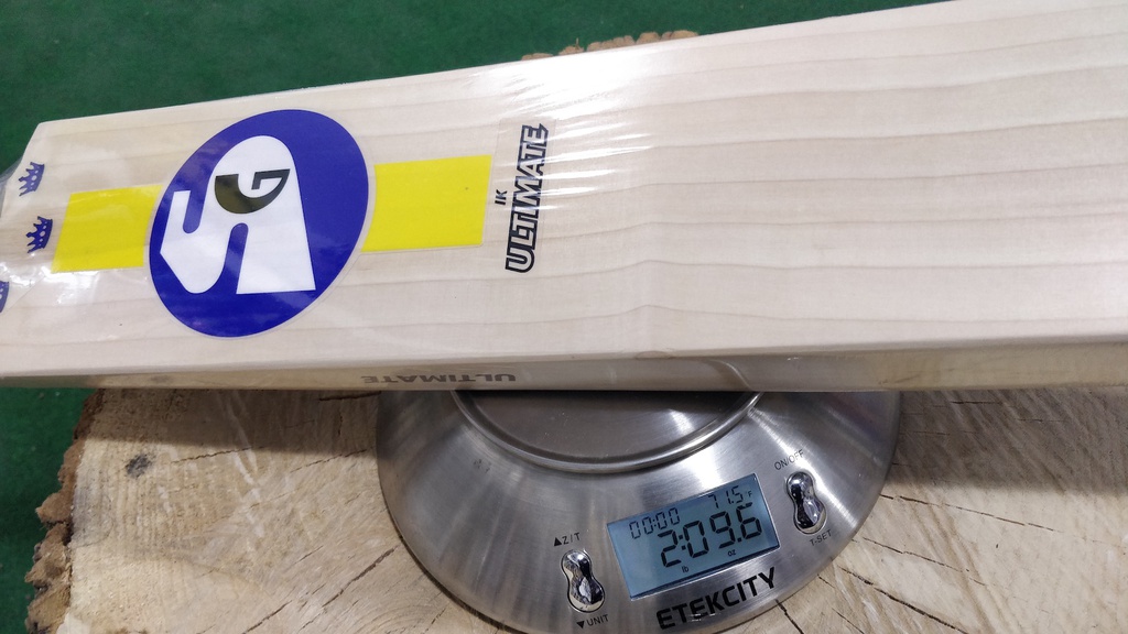 SG IK Ultimate Cricket Bat