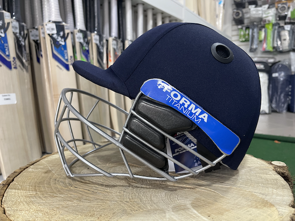 FORMA LITTLE MASTER - TITANIUM GRILL Cricket Helmet