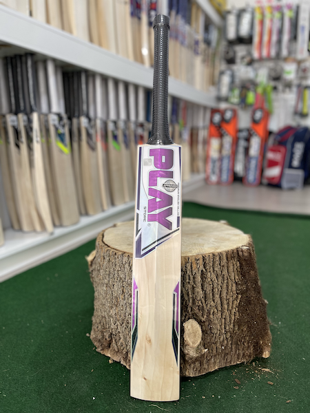 PLAY Professional Cricket Bat