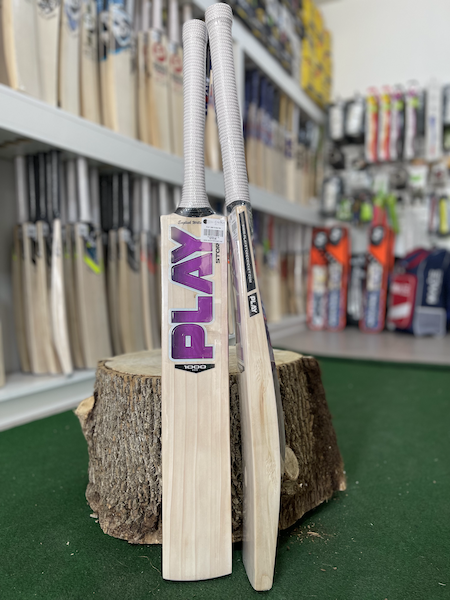 PLAY 1000 Cricket Bat