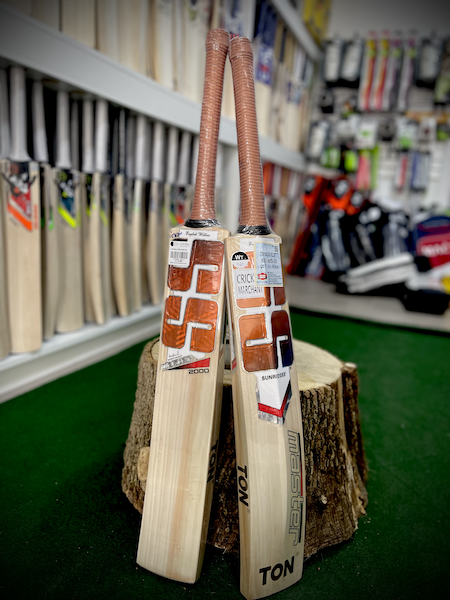 SS Master 2000 Cricket Bat