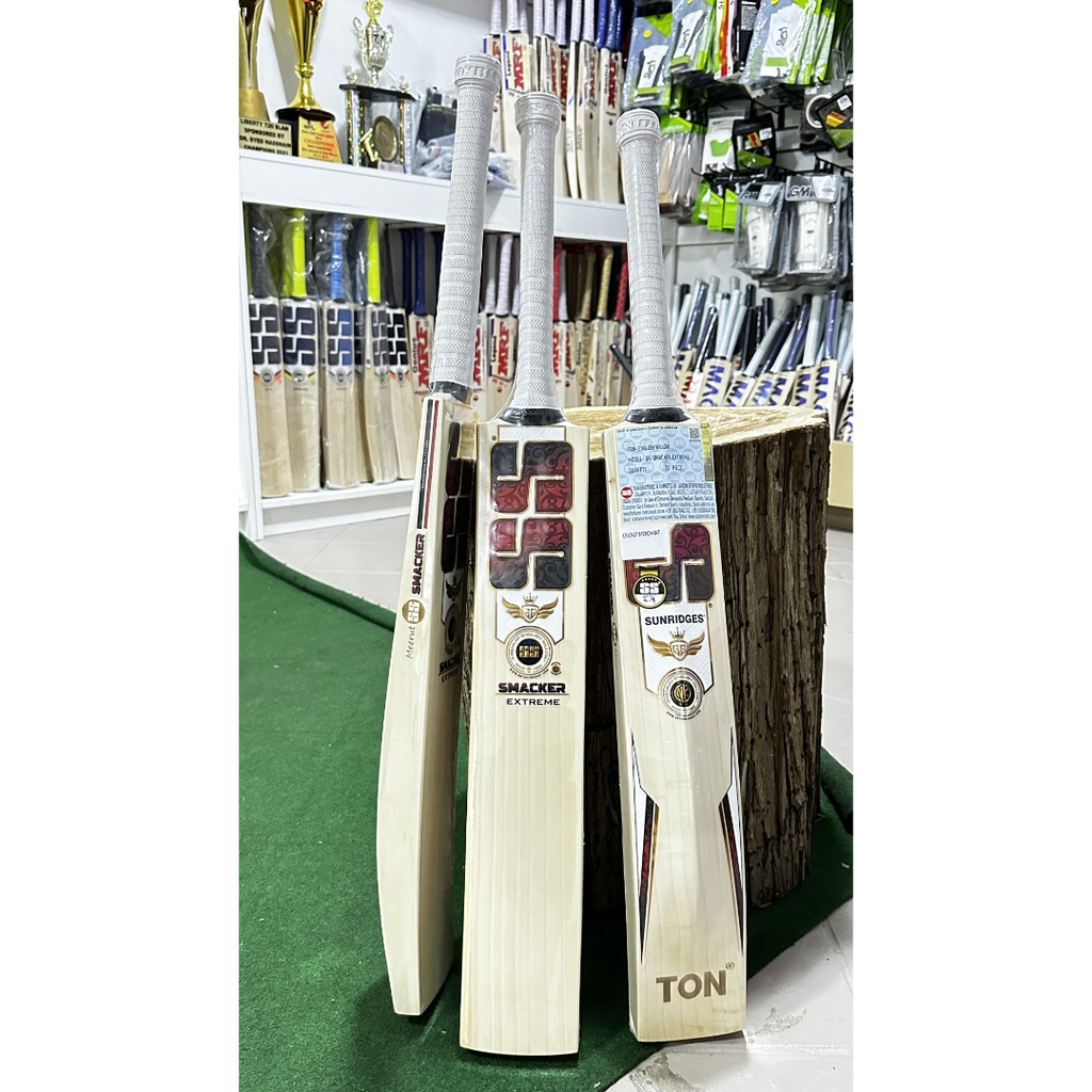 SS GG Smacker Extreme Cricket Bat